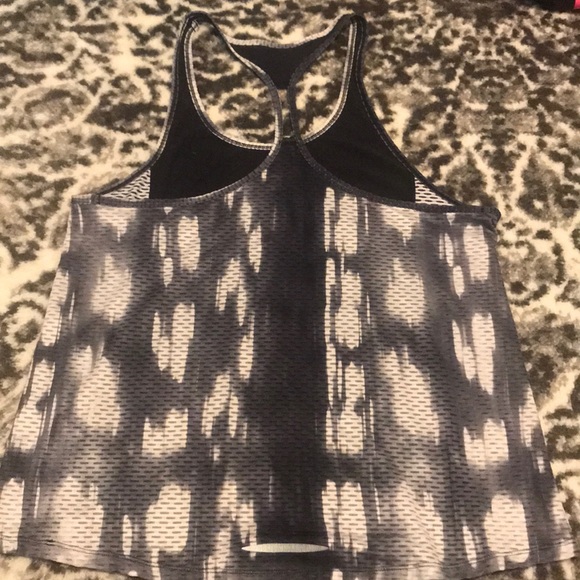 Under armour tanktop - Picture 2 of 3